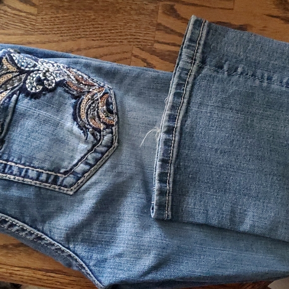 Miss Me Jean's Style#JP585382 Size 27 - Picture 4 of 5